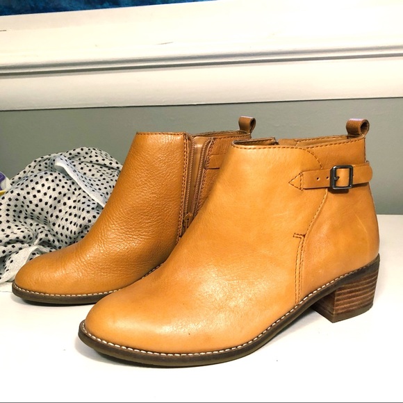 🍂 Brown leather bootie with buckle - Picture 2 of 3